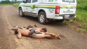 Os dois assaltantes foram linchados por populares/Foto: ContilNet