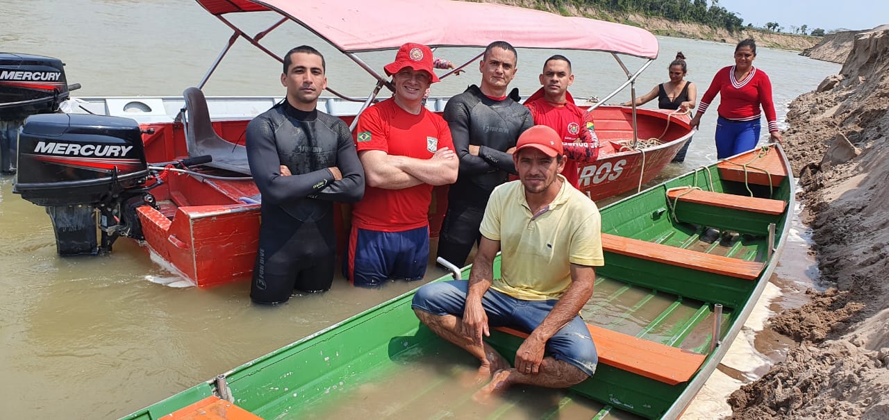 Embarcação que transportava sete pessoas naufraga no Rio Purus