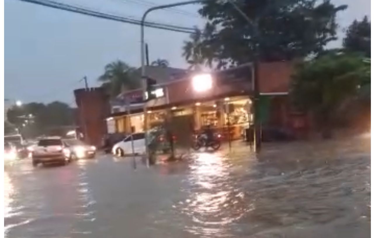 Forte Chuva Deixa Ruas Alagadas Em Diversos Pontos De Rio Branco Veja