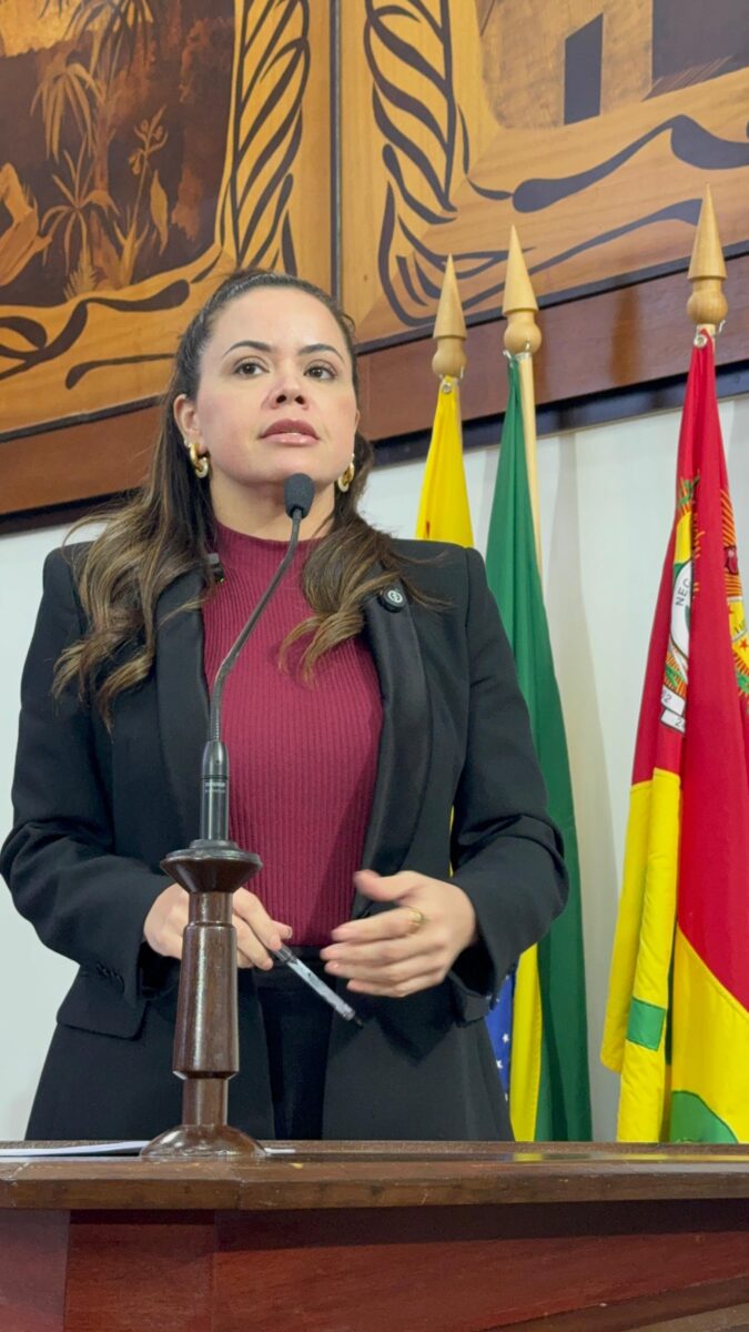 Deputada Michelle Melo A Nica Deputada A Votar Contra Or Amento De R