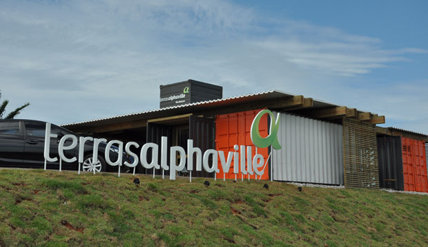 Situado no eixo viário BR-364, na área ocupada antes pela Fazenda Boa Vista, o Terras Alphaville possui localização estratégica alphaville-4