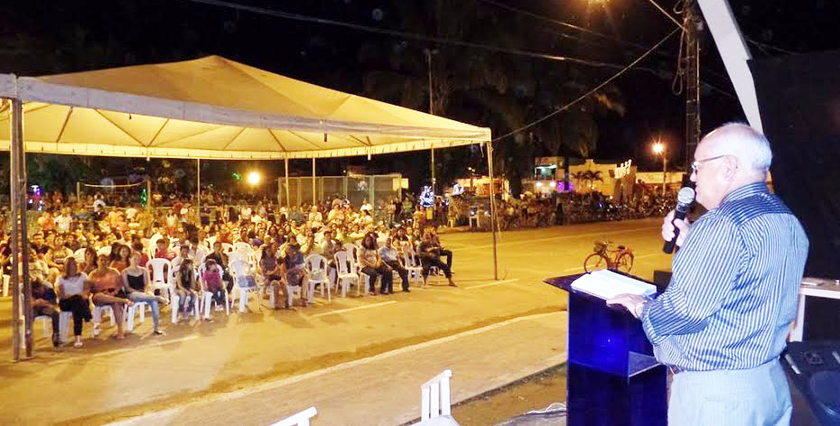 O evento reuniu várias igrejas evangélicas do município, sendo prestigiado por centenas de pessoas cultosena2