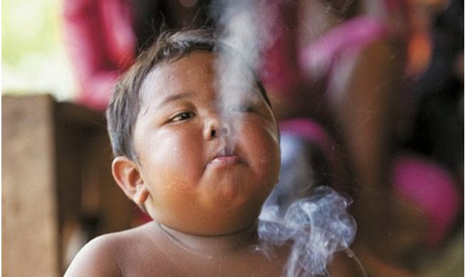 Veja-como-está-hoje-o-bebê-que-fumava-até-40-cigarros-por-dia