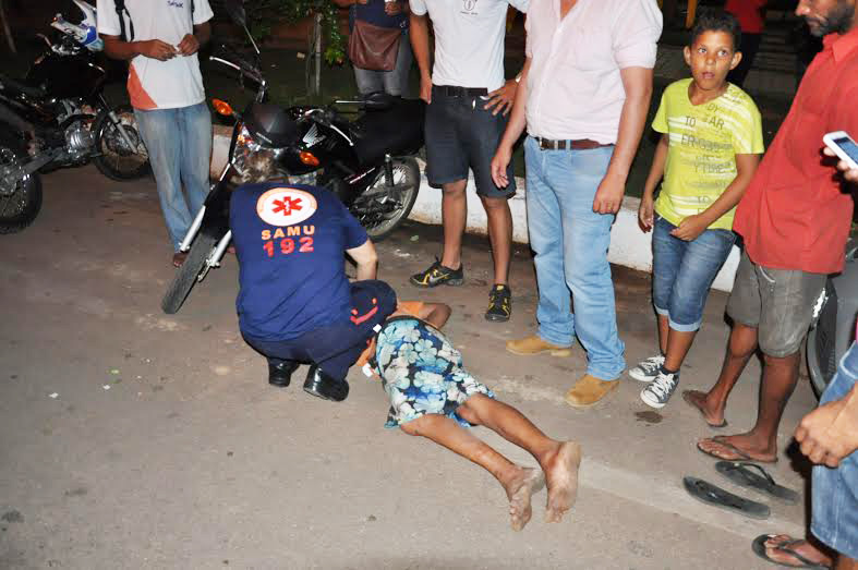 Vítima chegou a desmaiar após a colisão/Foto: Selmo Melo/ContilNet Notícias atrpelamento