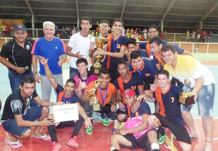 Após as finais, o momento foi de muita comemoração entre as equipes vencedoras/Foto: Assessoria copa-sucesso-sena