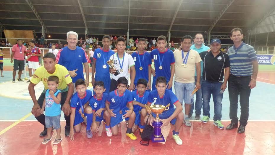 Prefeito parabeniza equipes e disse que incentivo ao Esporte vai continuar/Foto: Assessoria copa-sucesso-sena2