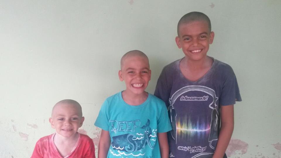 Amigos de Daniel também se solidarizam com garoto 10329050 401612973334833 7868714185789920968 n