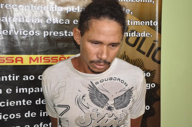 Suspeito foi conduzido à Delegacia da Mulher/Foto: Selmo Melo/ContilNet Notícias acusado-violnetar