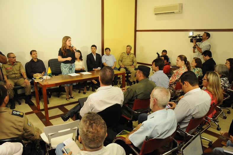 Autoridades se reuniram para debater estratégias para um possível novo isolamento do Acre/Foto: Assessoria cheia-madeira