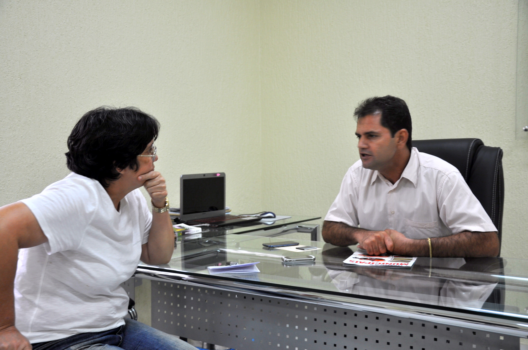 “Ninguém faz nada sozinho, tem que ter uma boa equipe", disse Mano Rufino/Foto:ContilNet Notícias mano capa 1