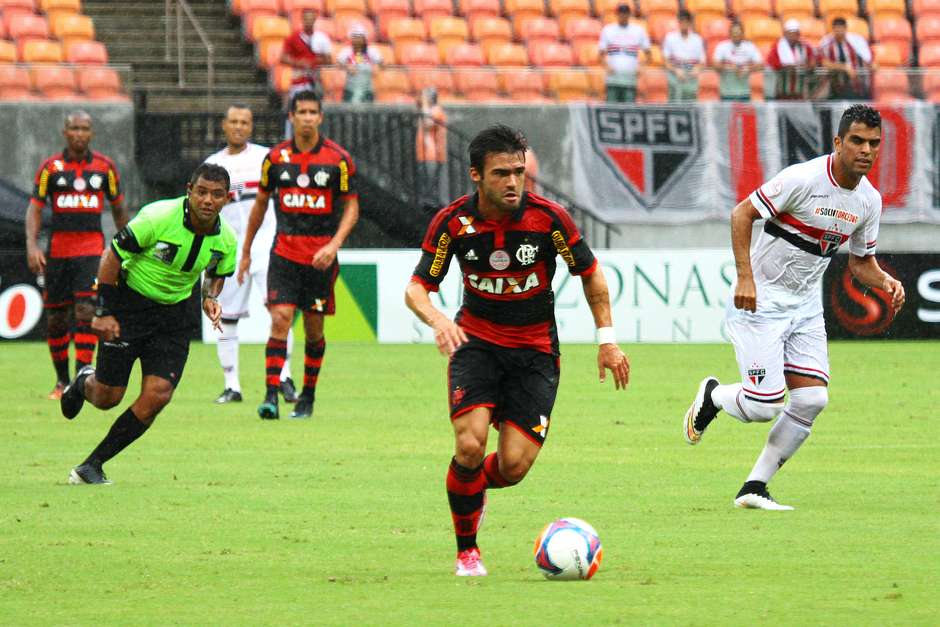 O reforço Arthur Maia foi o melhor jogador do Flamengo/Foto: Edmar Barros/Futura Press mengo