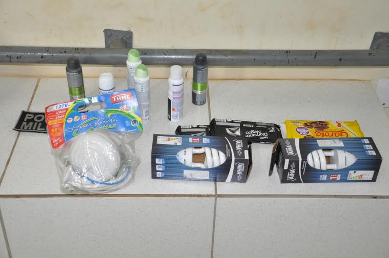 Os objetos foram recuperados pela polícia ovem ladross