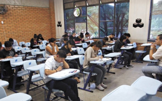Em 2014, 731,3 mil alunos aderiram ao FIES, segundo dados do Ministério da Educação 31h3xp3dtqjh5ez0gz12v5qq2