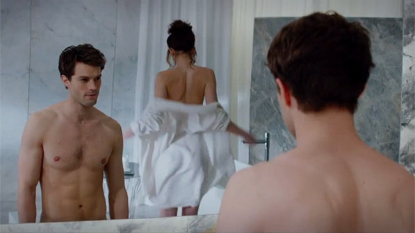 A "Hollywood Reporter", no entanto, critica as cenas de sexo Cena-do-filme-Cinquenta-Tons-de-Cinza--size-598
