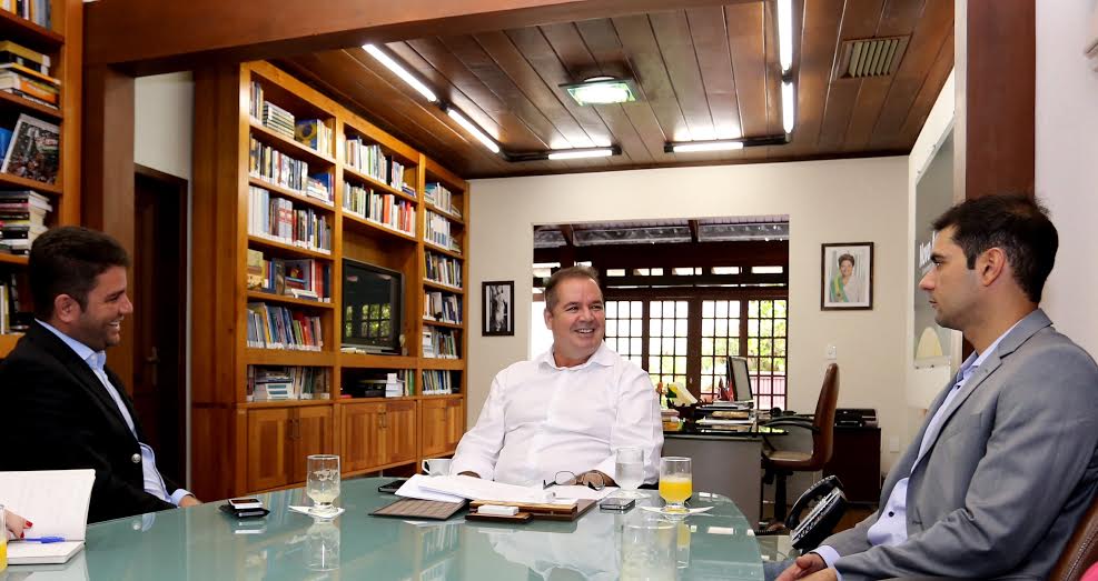 Senador Cameli e deputado Nicolau Junior durante audiência com o governador Tião Viana/Foto: Assessoria camelitiao