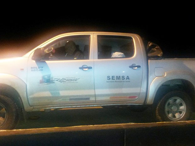 Droga estava sendo transportada dentro de veículo oficial da Prefeitura de Rio Branco/Foto: Arquivo pessoal carro 5
