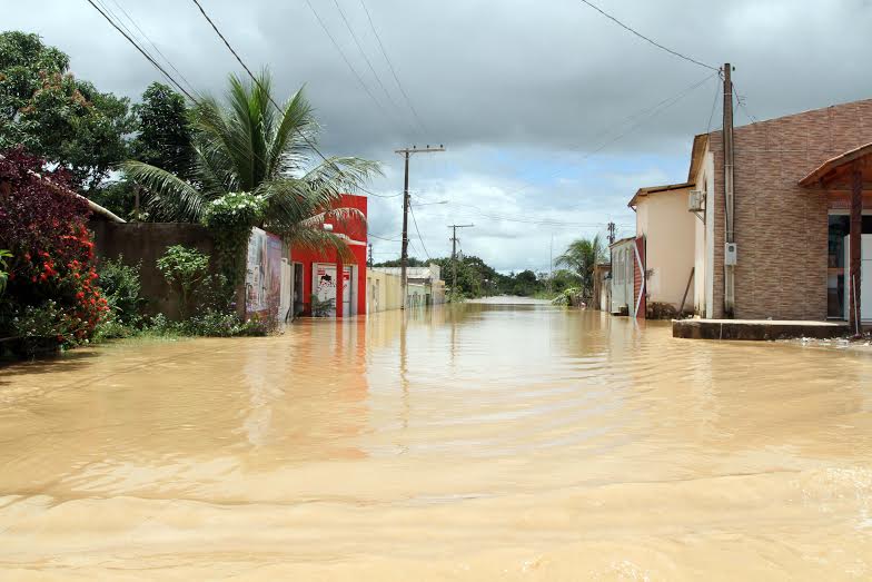 Epitaciolândia e Brasiléia sofrem com cheia histórica na fronteira epitaiolandiacheia