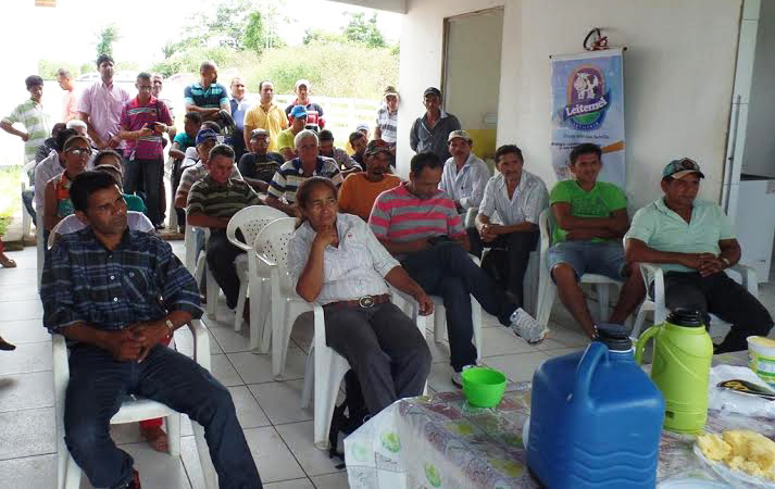 Aos participantes da reunião foi adiantado que além da produção do leite pasteurizado, o Laticínio passará a produzir também o Iogurte fabrica-queijo-sena4