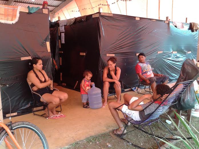 Desabrigado estão sendo alojados no parque de exposições de Rio Branco familiasretiradas4