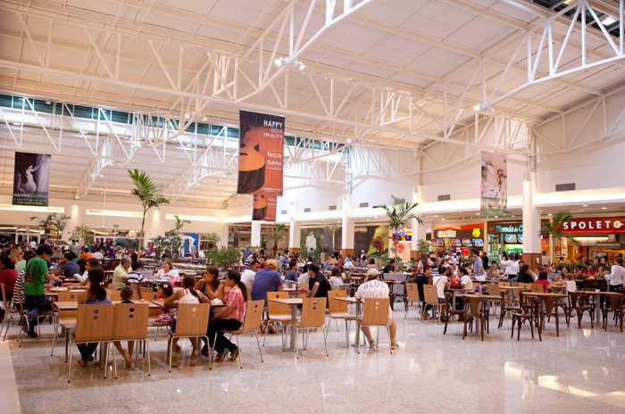 As irregularidades sanitárias dos estabelecimentos que comercializam alimentos no Via Verde Shopping são consideradas graves praçashopping