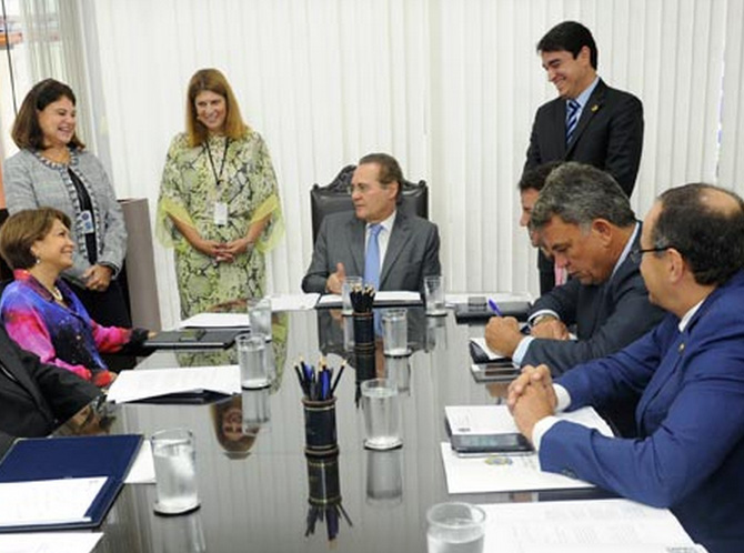 reuniao-senado-mesacapa