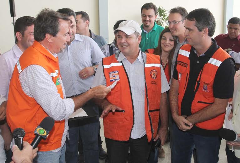 Ministro é recebido pelo governador Tião Viana e prefeito de Rio Branco, Marcus Alexandre/Foto: Ascom PMRB tiaoministro