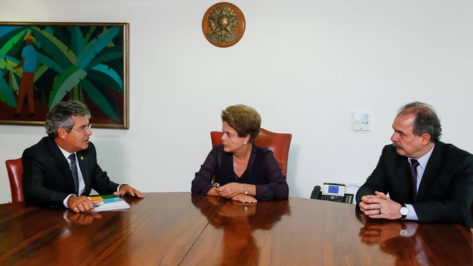 Jorge Viana durante reunião com a predisente Dilma Rousseff e ministro Mercadante/Foto: Assessoria 11046602 860730380651729 1484147486962204688 n