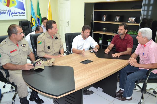 O senador Gladson Cameli representou também, no ato, o ministro da Integração Nacional, Gilberto Occi/Foto: AcPurus iacogladson