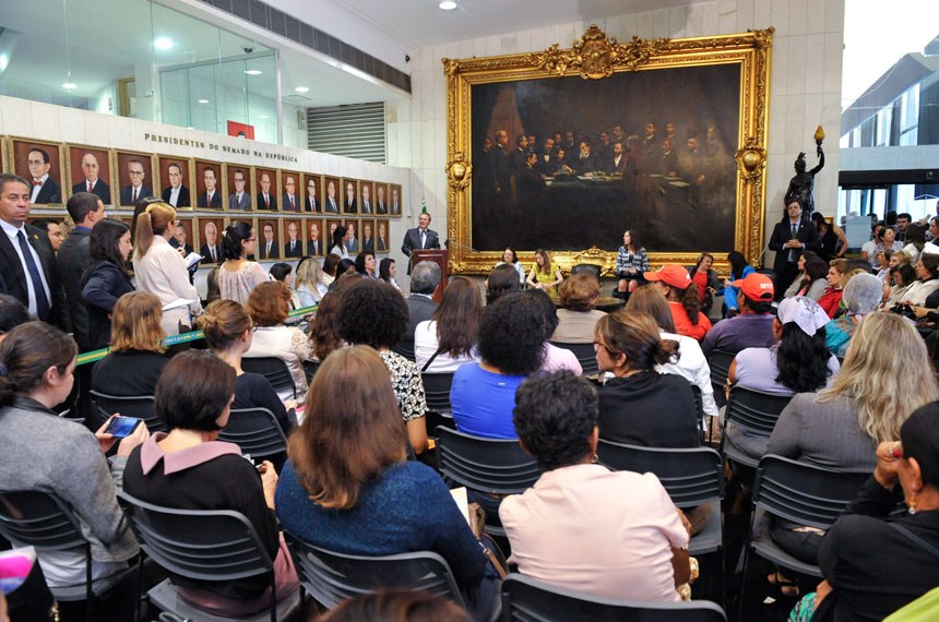 imagem materiamulheressenado