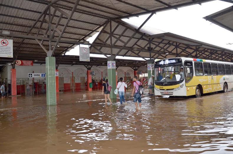 Terminal Urbano é inundado e transporte coletivo interrompido no centro/Foto: Ascom PMRB terminainundado