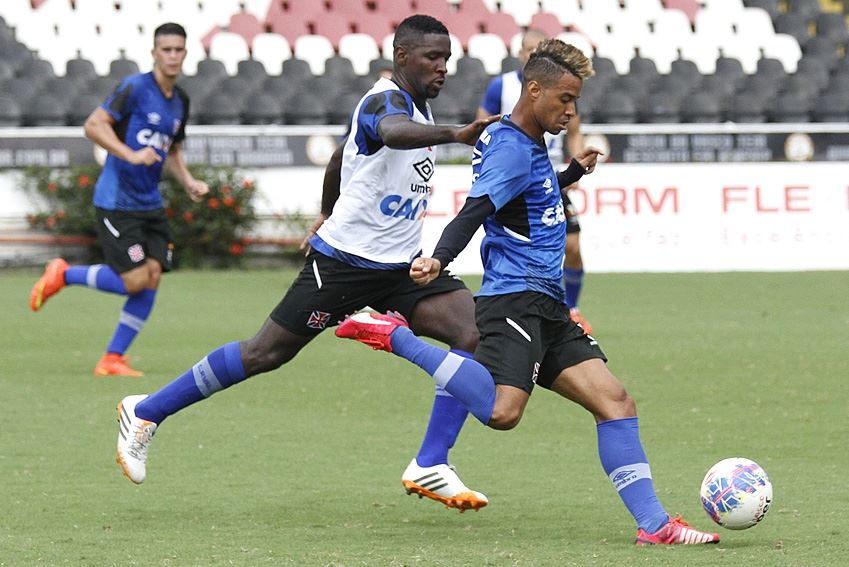 Rafael Silva e Victor Bolt durante treino do Vasco da Gama. FOTO: Marcelo Sadio-Vasco.com.br 11067494 10202834823032063 7232460644684612862 n