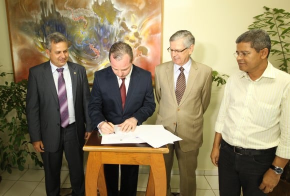 assinatura portaria normativa das aguas foto luciano pontes-3-580x392