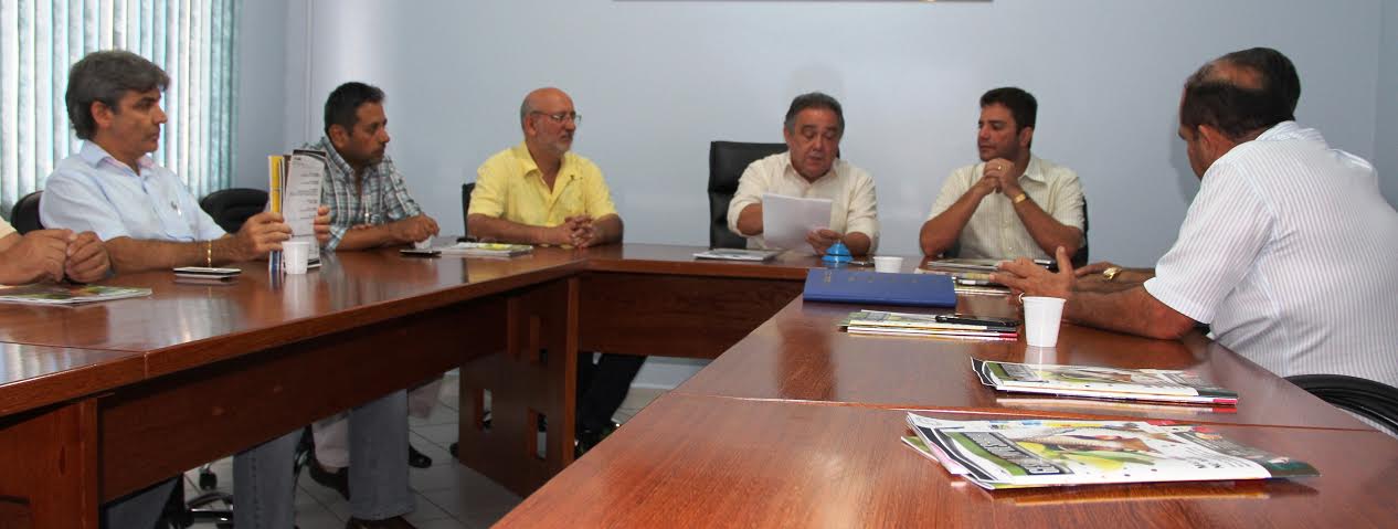 Ainda pela manhã, Cameli se reuniu com empresários e comerciantes na Associação Comercial do Acre (Acisa) gladsonsetorempresarial