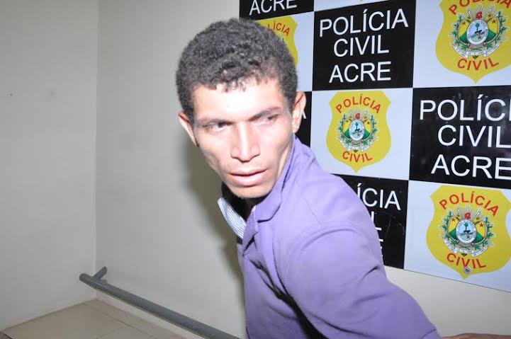 Acusado foi preso e levado à delegacia/Foto: Selmo Melo/ContilNet Notícias agressoridoso