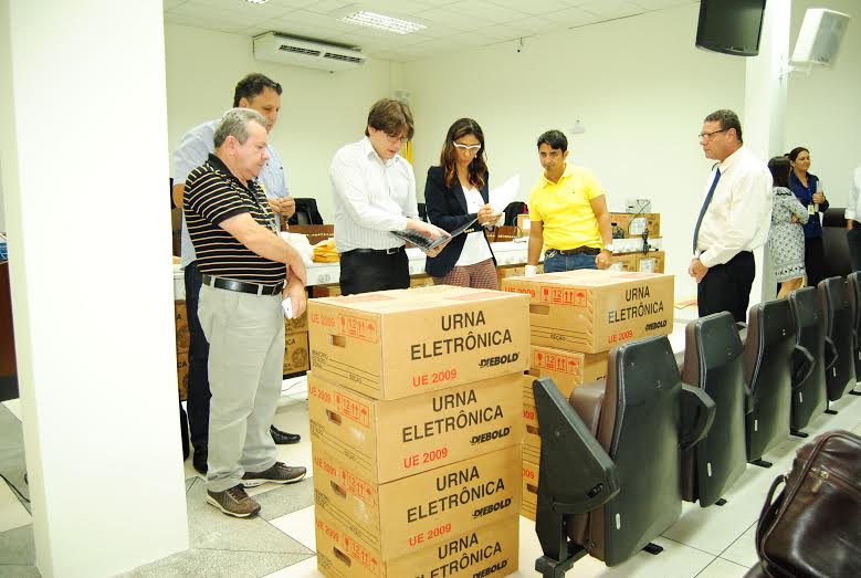 As urnas, de origem da 1ª, 3ª, 4ª e 9ª e 10ª Zonas Eleitorais do Estado, foram escolhidas pelo PSDB nacional/Foto: Ascom auditoriaurnas