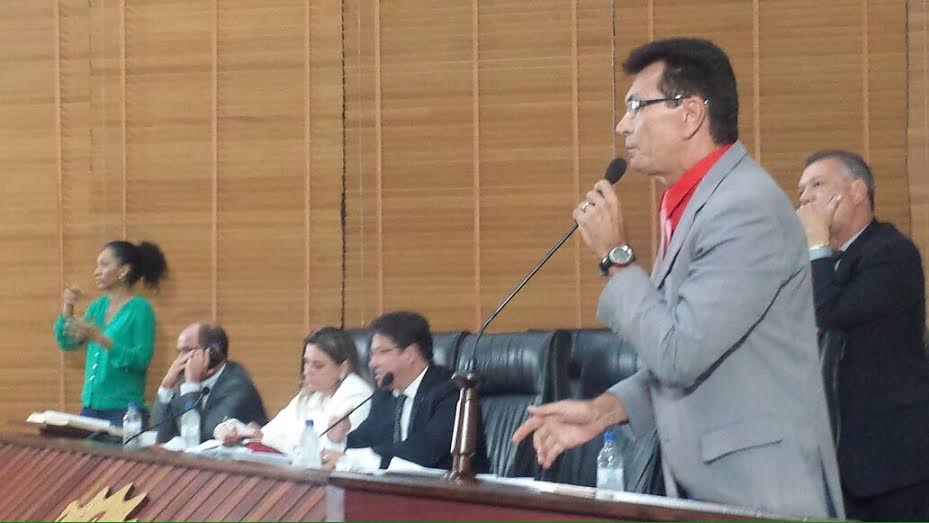 Projeto é aprovado por 13 votos a 2/Foto: Wiliandro Derze/ContilNet Notícias camaralicenca