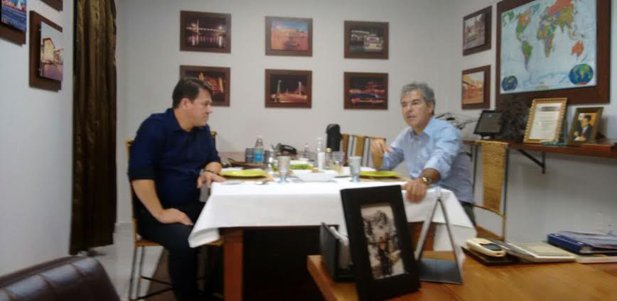 Jorge Viana durante reunião com o presidente da Câmara de Rio Branco, Artêmio Costa jorgeartemio