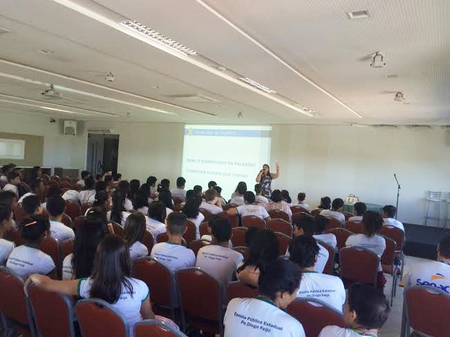 Dada a importância do tema, alunos de gestão e informática da instituição Senac também participaram da palestra motivacao