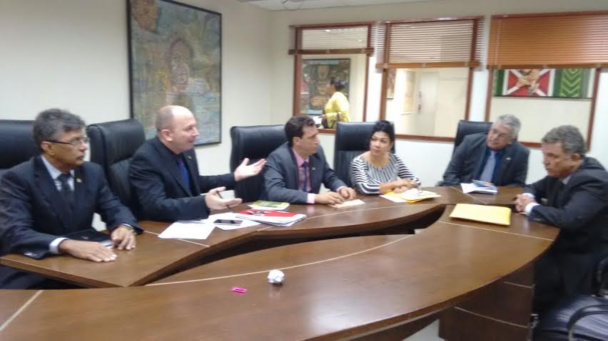 Petecão se reuniu com deputado de oposição para tratar da BR-364 reniaopetecaobr