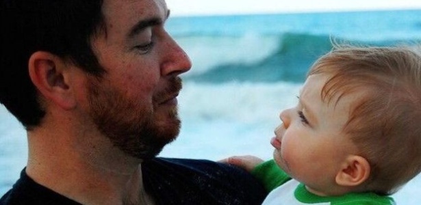 sam-com-seu-pai-no-dia-em-que-a-celebre-foto-foi-tirada-1429137871166 615x300