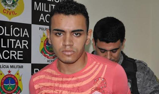 Welton foi preso e conduzido à delegacia/Foto: Selmo Melo/ContilNet Notícias weltom