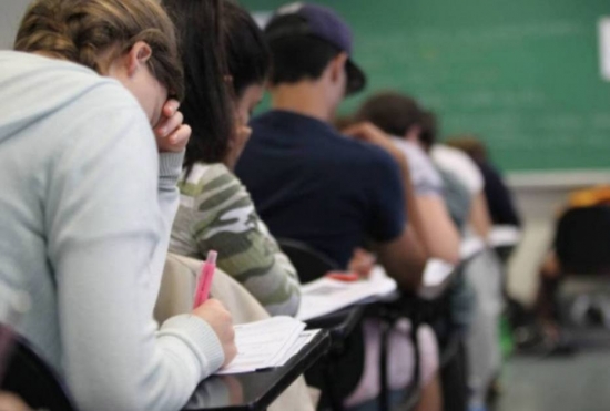 MEC diz que atendeu a 252,4 mil alunos de um total de cerca de 500 mil que desejavam ingressar no sistema 1430773299458