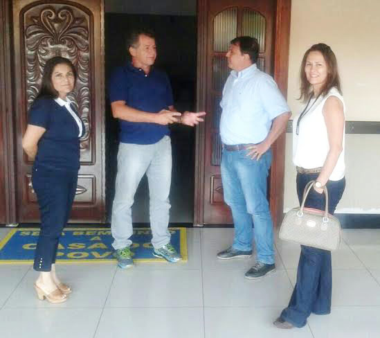 Marcio Bittar e a esposa Marcia são recebidos por Vagner e Antônia Sales bittarcruzeiro2