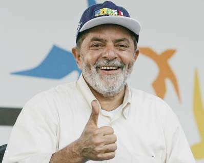 Lula ganha 300 mil reais por cada palestra/Foto: Divulgação lula feliz