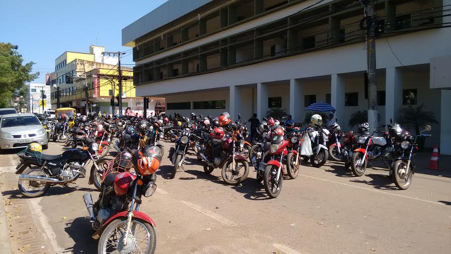 transito engarrafamento