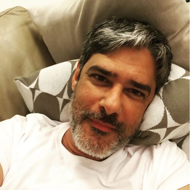 Barbudo, William Bonner posa para selfie 11311516 504933323014110 720270719 n