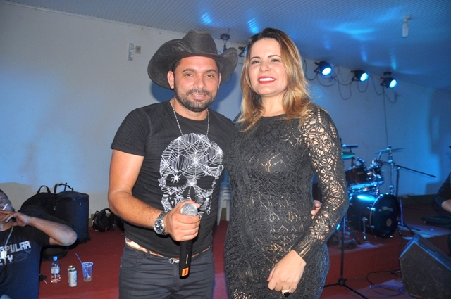 MEL MAGALHÃES