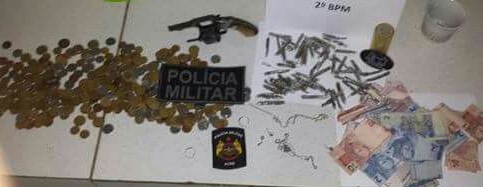 Jovem é preso por tráficos de drogas
