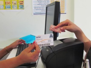 O cartão de Consumo (a ser habilitado na Central de Atendimento) funciona como um cartão de Vale Transporte