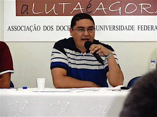 Para ser bruto é preciso ter habilidade, e isso Tião Viana não tem, diz cientista político